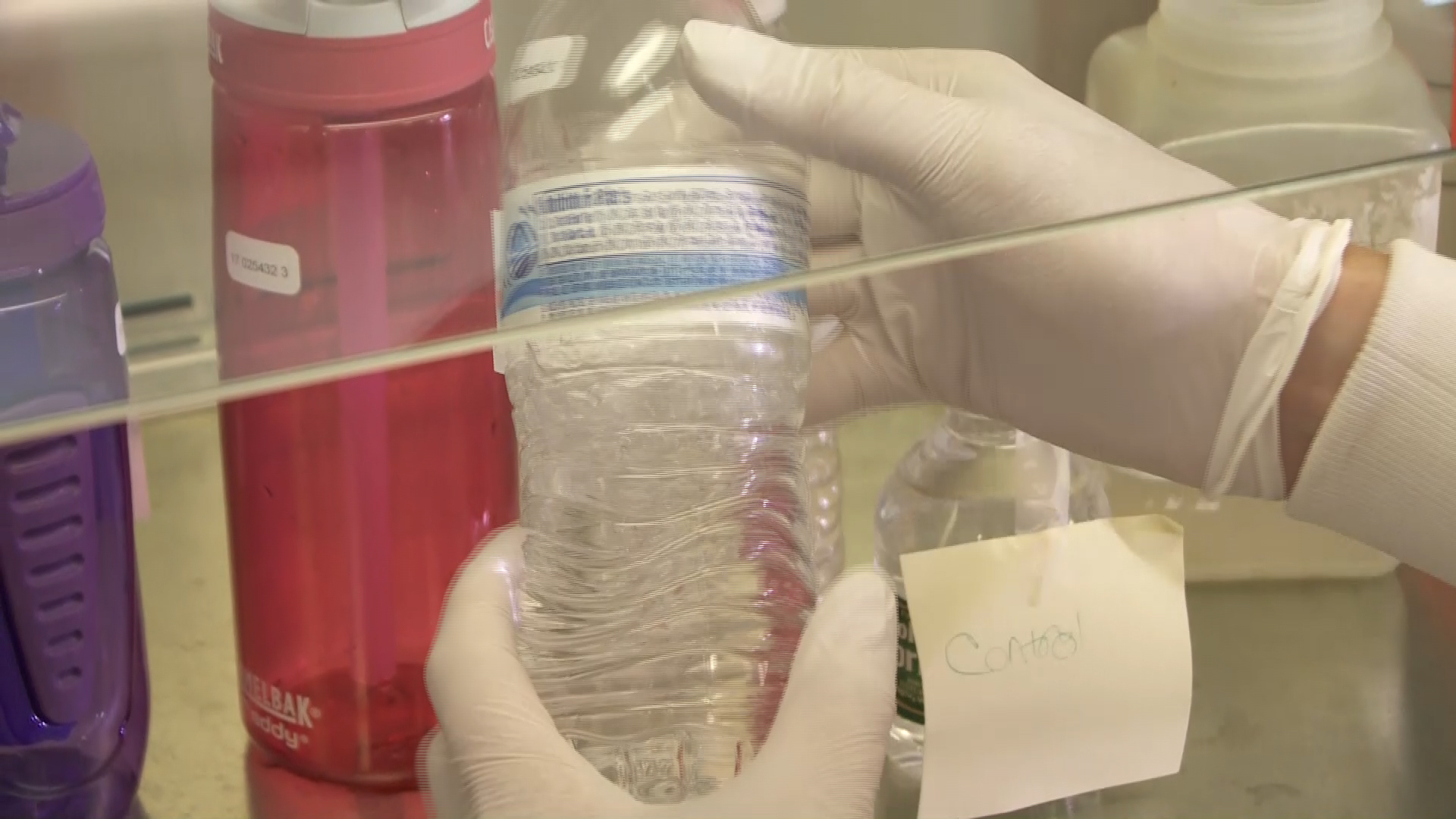 VERIFY Are reused water bottles loaded with bacteria?